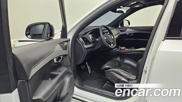 Volvo XC90 2020 thumb 10