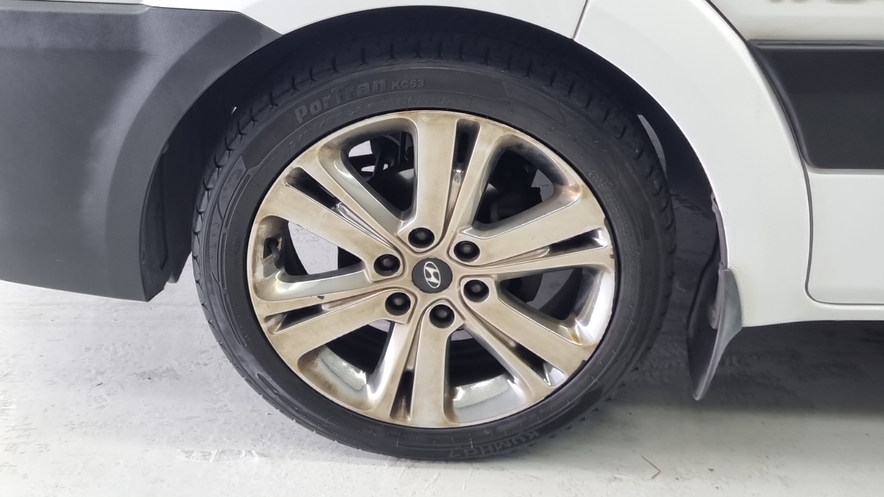 Hyundai Staria 2023 thumb 5