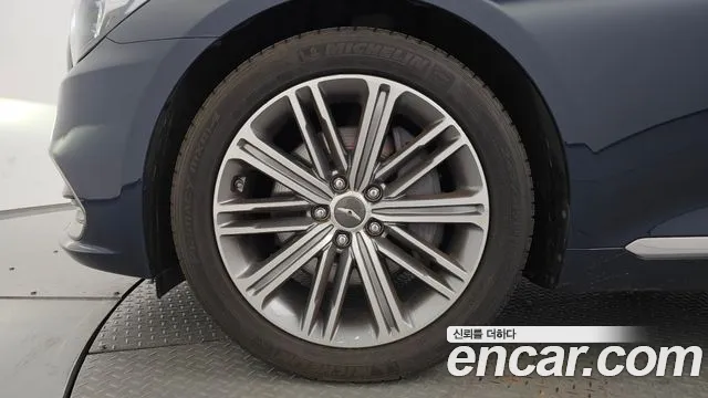 Genesis G80 2019 thumb 5