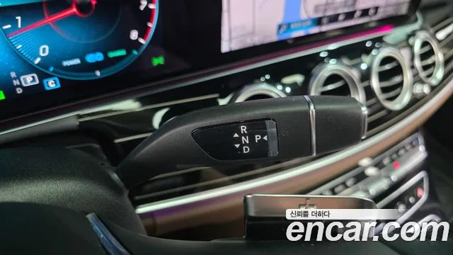 Mercedes-Benz E-Класс 2021 thumb 9