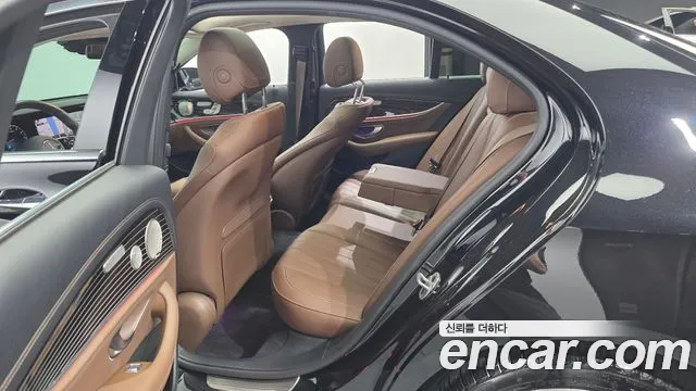 Mercedes-Benz E-Класс 2021 thumb 11