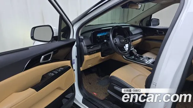 Kia Carnival 2021 thumb 10