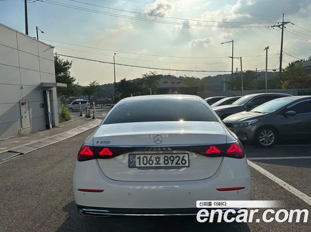 Mercedes-Benz E-Класс 2024 thumb 4