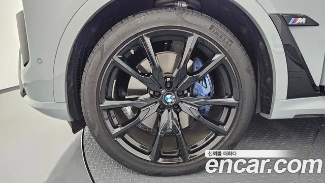 BMW X7 2024 thumb 4