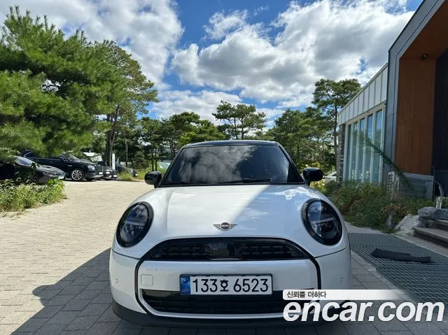 Mini Hatch 2026 thumb 3