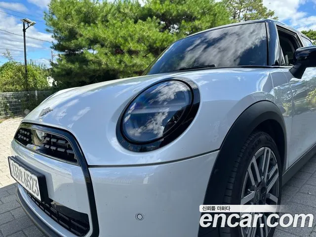 Mini Hatch 2026 thumb 11