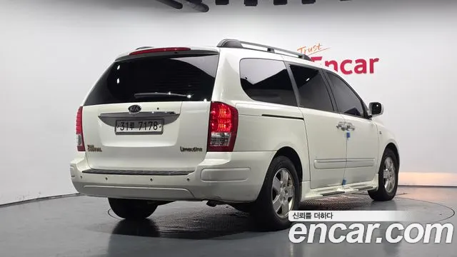 Kia Carnival 2008 thumb 2