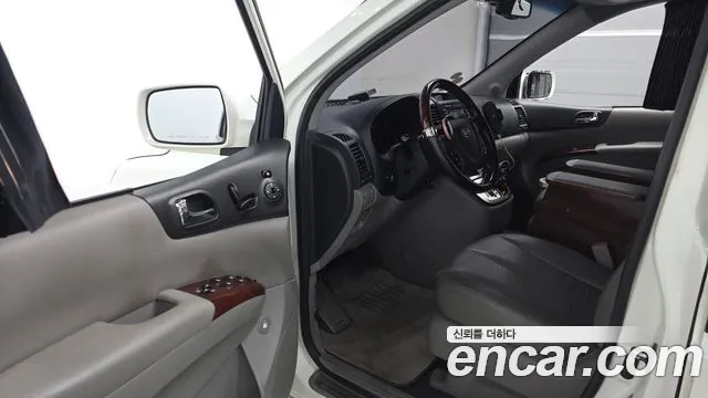 Kia Carnival 2008 thumb 10