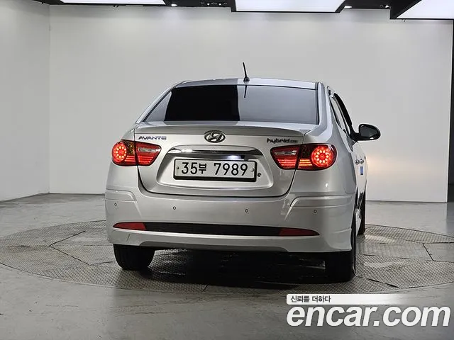 Hyundai Avante 2012 thumb 3