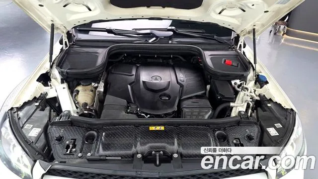 Mercedes-Benz GLS 2020 thumb 6