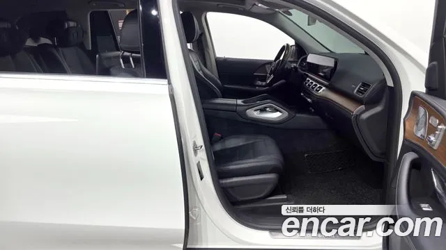 Mercedes-Benz GLS 2020 thumb 10