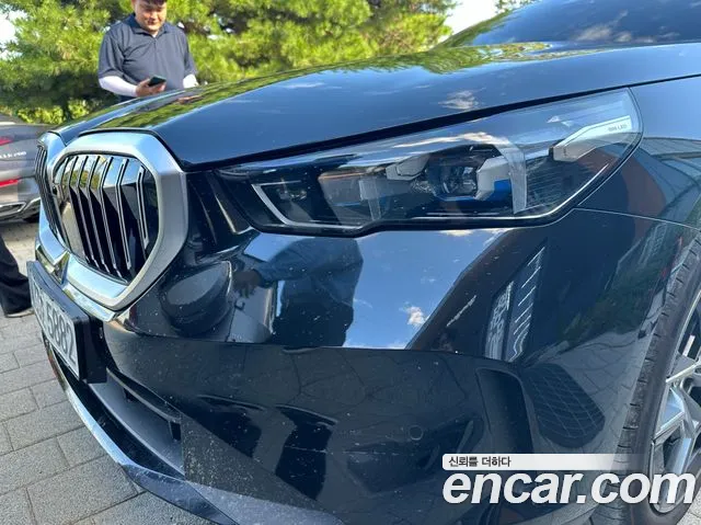 BMW 5-Series 2025 thumb 9