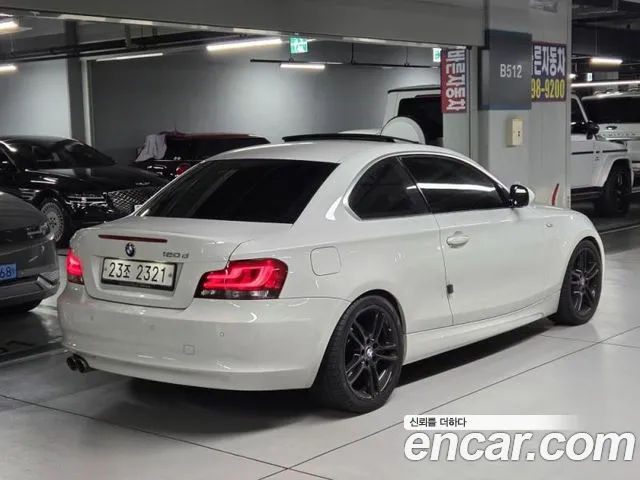 BMW 1-Series 2013 thumb 4