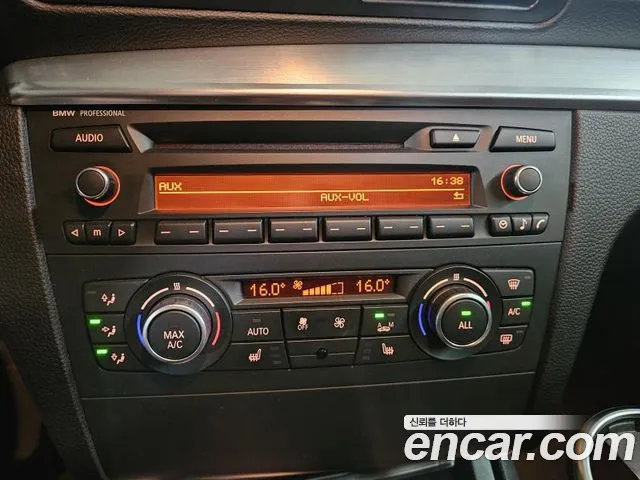 BMW 1-Series 2013 thumb 9