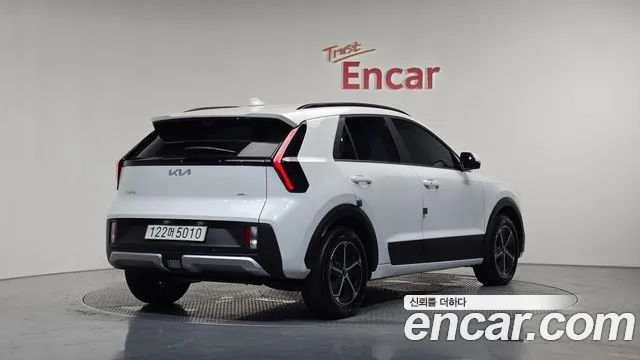 Kia Niro 2026 thumb 2
