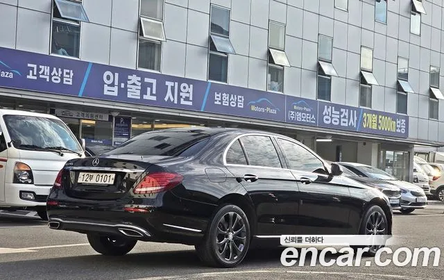 Mercedes-Benz E-Класс 2016 thumb 2
