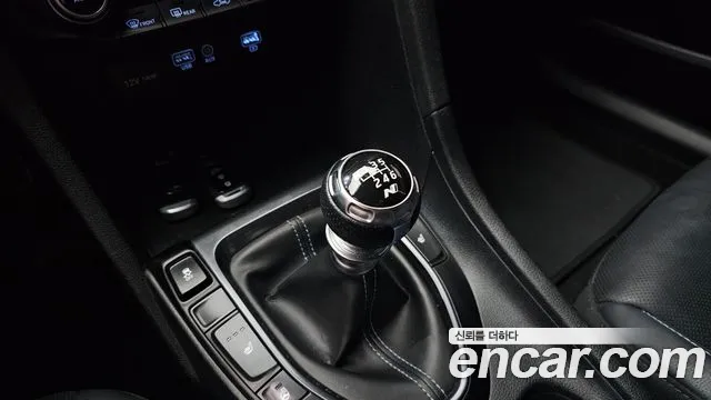 Hyundai Veloster 2018 thumb 9