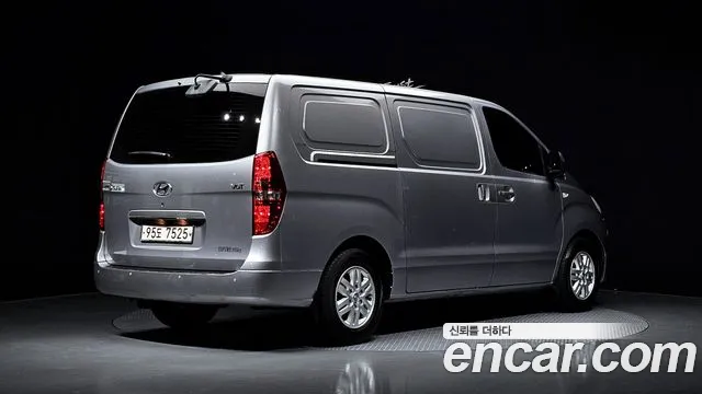 Hyundai Starex 2016 thumb 2