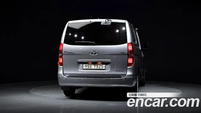 Hyundai Starex 2016 thumb 4