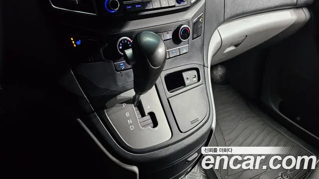 Hyundai Starex 2016 thumb 9