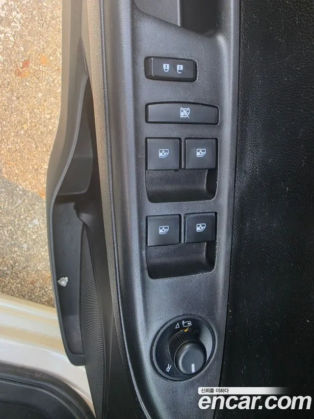 ChevroletGMDaewoo Spark 2017 thumb 10