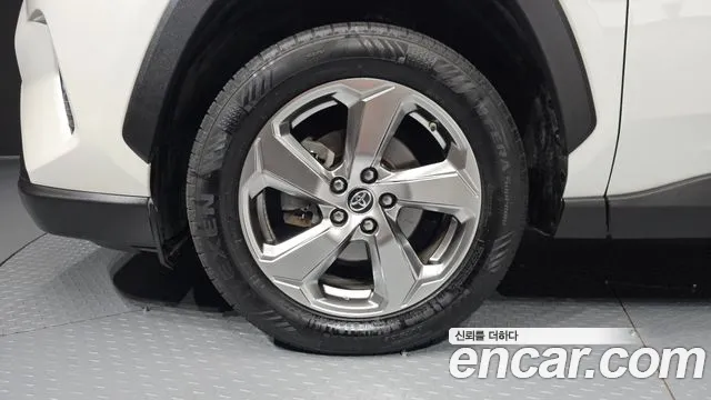 Toyota RAV4 2019 thumb 4