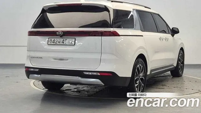Kia Carnival 2020 thumb 4