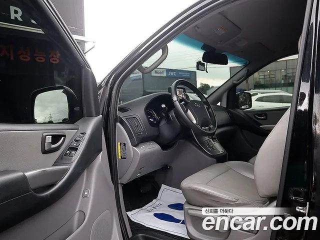Hyundai Starex 2019 thumb 10