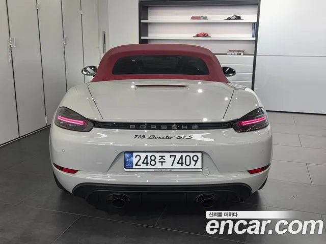 Porsche Cayman 2023 thumb 4