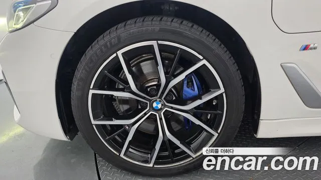 BMW 5-Series 2021 thumb 5