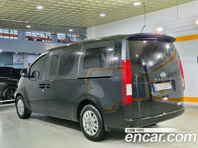 Hyundai Staria 2025 thumb 6