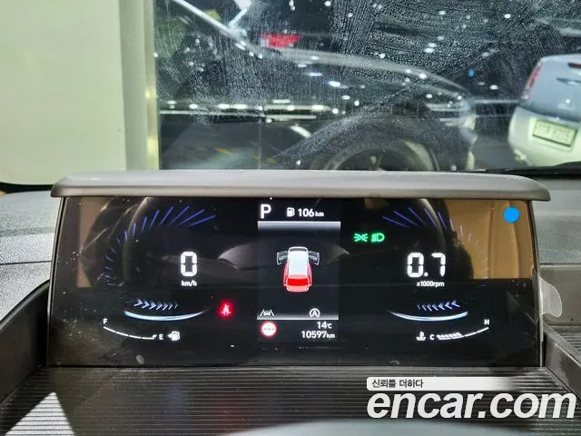 Hyundai Staria 2025 thumb 9