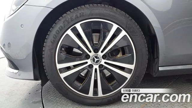 Mercedes-Benz E-Класс 2021 thumb 5