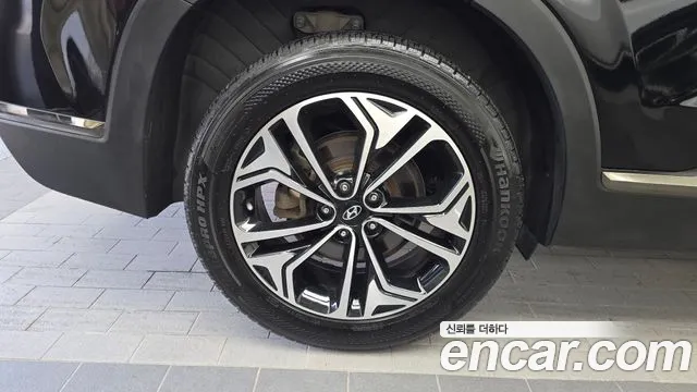 Hyundai Santa Fe 2018 thumb 4
