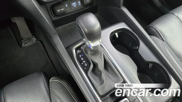 Hyundai Santa Fe 2018 thumb 8