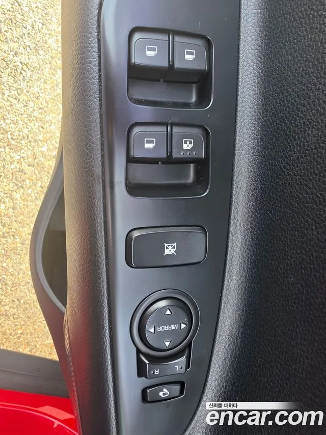 Kia Stonic 2017 thumb 10