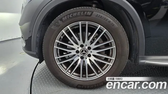 Mercedes-Benz GLC 2024 thumb 5