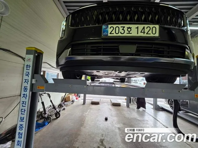 Kia Carnival 2024 thumb 2