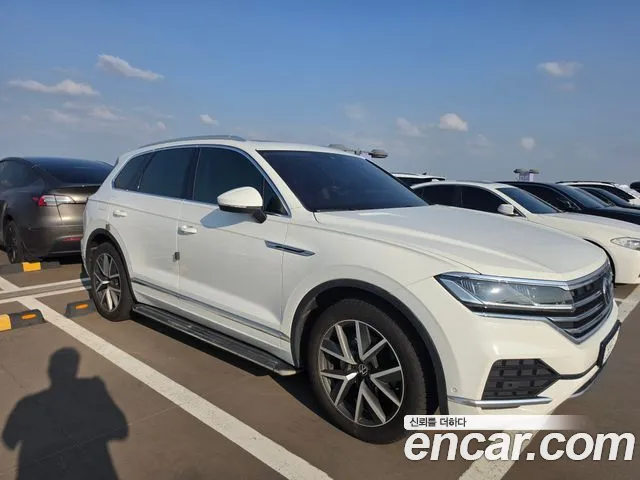 Volkswagen Touareg 2021 thumb 2