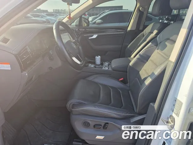 Volkswagen Touareg 2021 thumb 12