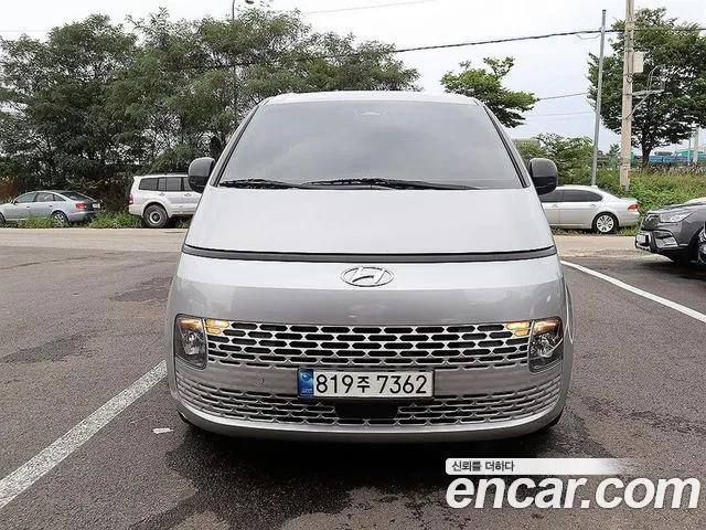 Hyundai Staria 2022 thumb 3