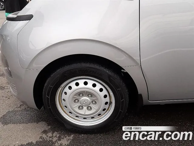 Hyundai Staria 2022 thumb 5