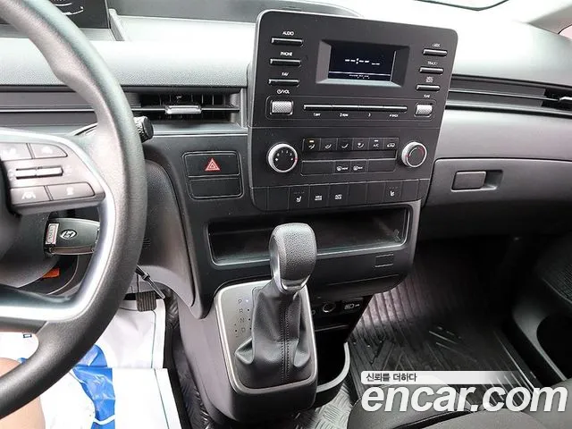 Hyundai Staria 2022 thumb 9
