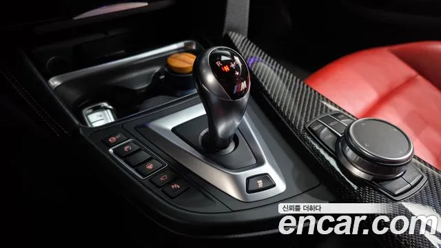 BMW M4 2017 thumb 9