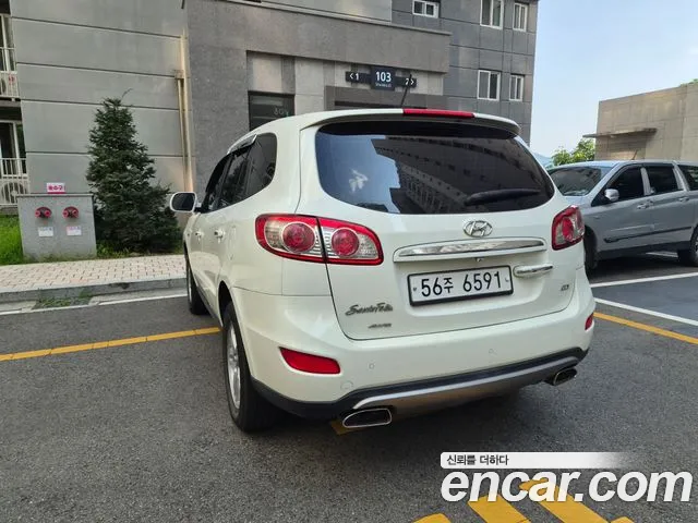 Hyundai Santa Fe 2011 thumb 6