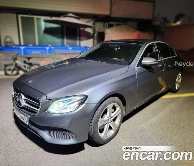 Mercedes-Benz E-Класс 2016 thumb 2