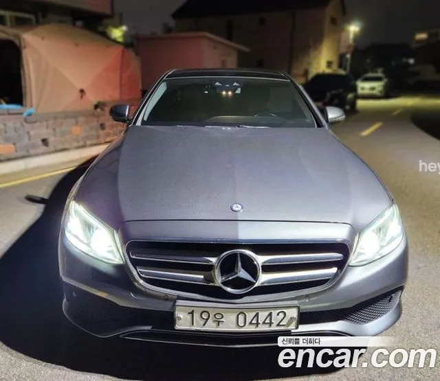 Mercedes-Benz E-Класс 2016 thumb 11