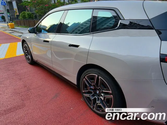 BMW iX 2025 thumb 3