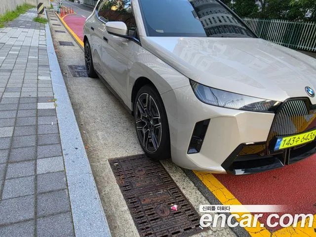 BMW iX 2025 thumb 4