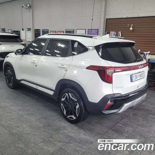 Kia Seltos 2024 thumb 3